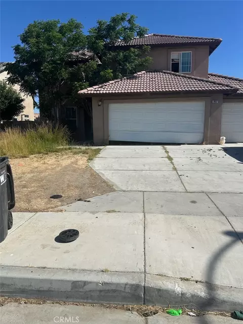 2037 E Kettering St, Lancaster, CA 93535