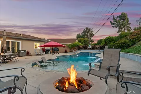 1463 Feather Ave, Thousand Oaks, CA 91360