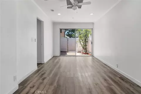 Living - 4 Mansfield Ln, Camarillo, CA 93010 photo 1 of 7
