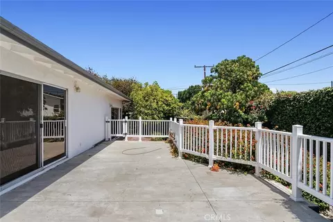 Exterior - 4 Mansfield Ln, Camarillo, CA 93010 photo 5 of 17