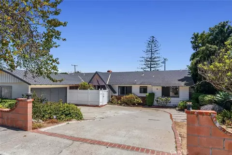 Exterior - 4 Mansfield Ln, Camarillo, CA 93010 photo 3 of 17