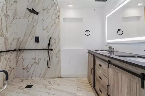 Bath - 4 Mansfield Ln, Camarillo, CA 93010 photo 4 of 4