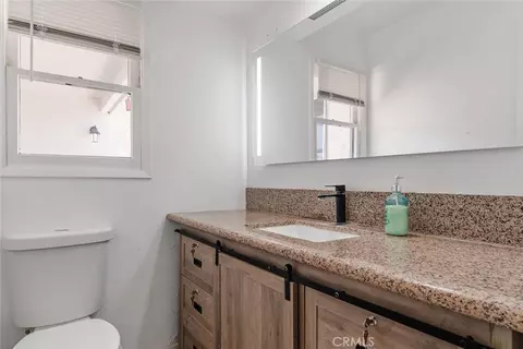 Bath - 4 Mansfield Ln, Camarillo, CA 93010 photo 1 of 4