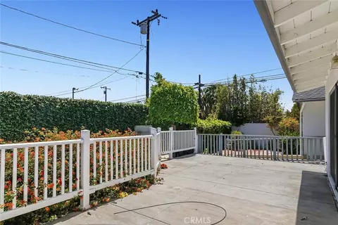 Exterior - 4 Mansfield Ln, Camarillo, CA 93010 photo 6 of 17