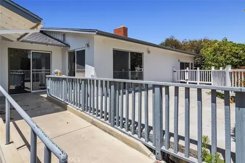 Exterior - 4 Mansfield Ln, Camarillo, CA 93010 photo 9 of 17