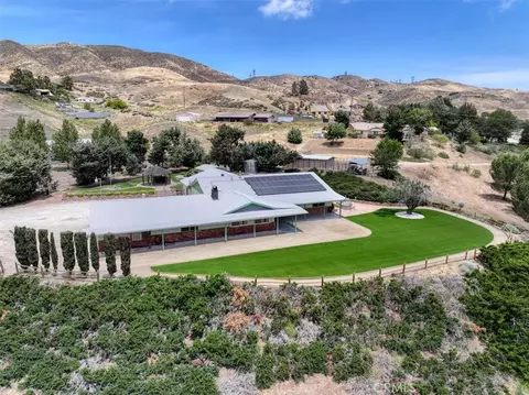 7331 W Avenue O8, Palmdale, CA 93551