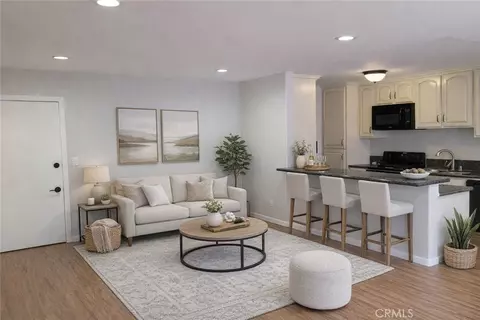 5403 Newcastle Ave #12, Encino, CA 91316
