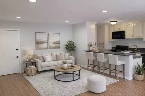 5403 Newcastle Ave #12, Encino, CA 91316