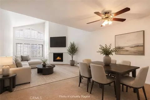 5530 Owensmouth Ave #324, Woodland Hills, CA 91367