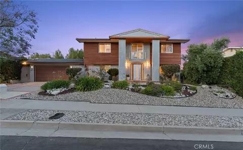 24217 Hatteras St, Woodland Hills, CA 91367