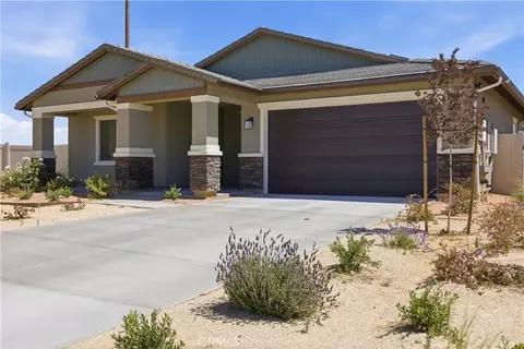 Exterior - 3347 Emerald Ln, Lancaster, CA 93535 photo 2 of 7