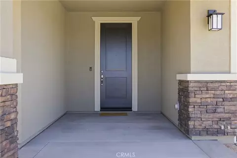 Entry Way - 3347 Emerald Ln, Lancaster, CA 93535 photo 2 of 5