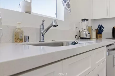 Kitchen - 3347 Emerald Ln, Lancaster, CA 93535 photo 6 of 6