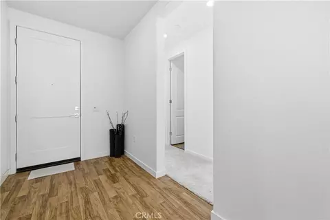 Entry Way - 3347 Emerald Ln, Lancaster, CA 93535 photo 4 of 5