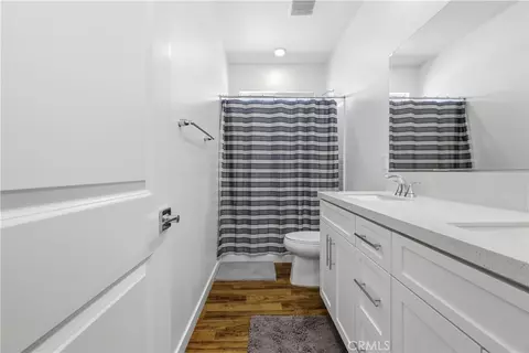 Bath - 3347 Emerald Ln, Lancaster, CA 93535 photo 3 of 3
