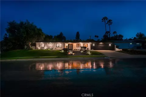24320 Bessemer St, Woodland Hills, CA 91367
