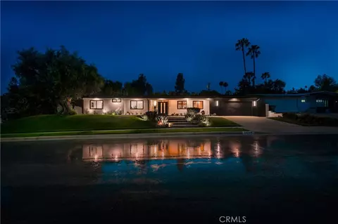24320 Bessemer St, Woodland Hills, CA 91367