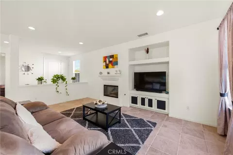 Living - 2273 Swift Fox Ct, Simi Valley, CA 93065 photo 1 of 1