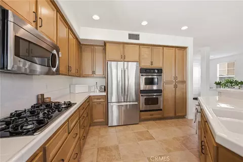 Kitchen - 2273 Swift Fox Ct, Simi Valley, CA 93065 photo 1 of 5