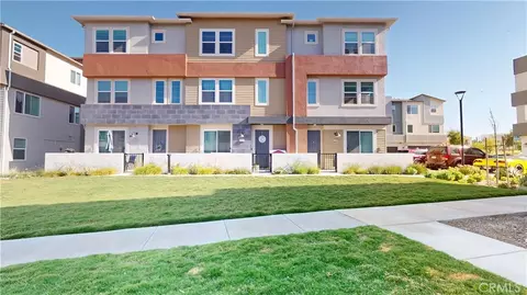 27131 Observation Ct, Valencia, CA 91381