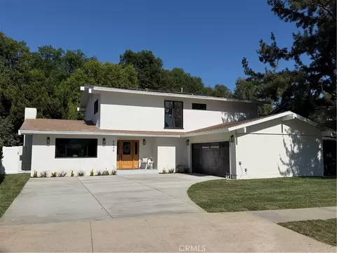 6646 Petit Ave, Lake Balboa, CA 91406