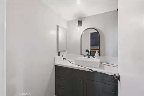 Bath - 2481 Keswick Ct, Simi Valley, CA 93063 photo 1 of 3