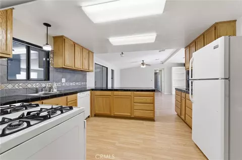 Kitchen - 43300 43rd W, Lancaster, CA 93536 photo 2 of 2