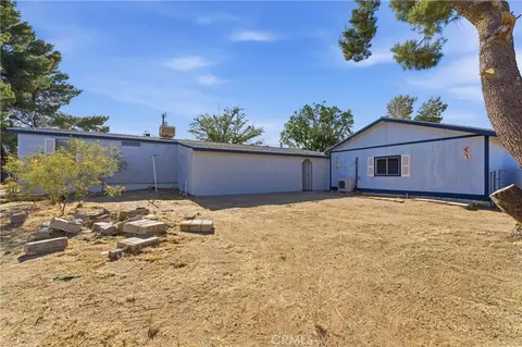 Exterior - 43300 43rd W, Lancaster, CA 93536 photo 4 of 6