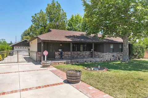 10340 Independence Ave, Chatsworth, CA 91311