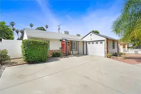 17516 Cantlay, Lake Balboa, CA 91406