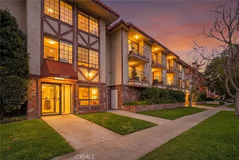 11127 La Maida #9, North Hollywood, CA 91601