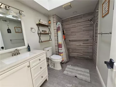 Bath - 4722 Summit, Simi Valley, CA 93063 photo 2 of 3