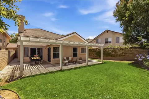 Exterior - 592 Fairfield, Simi Valley, CA 93065 photo 4 of 7