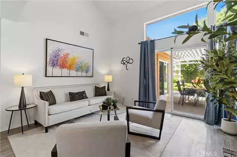 Living - 592 Fairfield, Simi Valley, CA 93065 photo 1 of 1