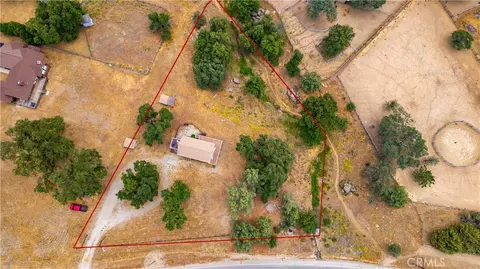 View/Area - 27200 Bear Valley Rd, Tehachapi, CA 93561 photo 5 of 10
