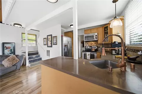 Kitchen - 27200 Bear Valley Rd, Tehachapi, CA 93561 photo 3 of 4