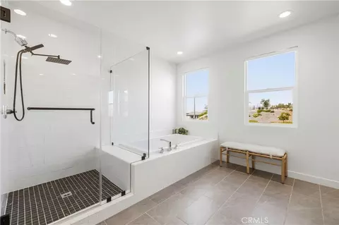 Bath - 28631 Bloom, Saugus, CA 91350 photo 2 of 4