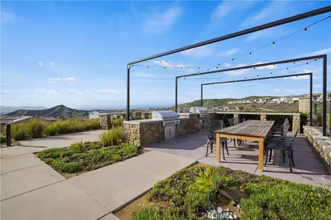 View/Area - 28631 Bloom, Saugus, CA 91350 photo 9 of 10