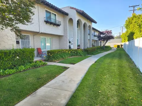 24223 La Glorita Cir, Newhall, CA 91321