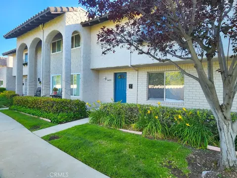 24223 La Glorita Cir, Newhall, CA 91321