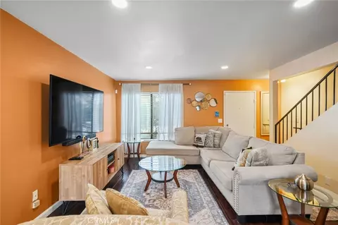 11401 Berendo Ave #6, Los Angeles, CA 90044
