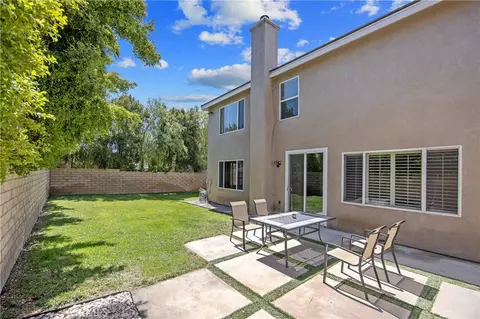 Exterior - 21809 Taylor Ct, Santa Clarita, CA 91390 photo 5 of 9