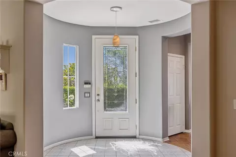 Entry Way - 21809 Taylor Ct, Santa Clarita, CA 91390 photo 3 of 8