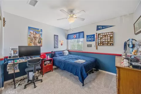 Bedroom - 21809 Taylor Ct, Santa Clarita, CA 91390 photo 2 of 4