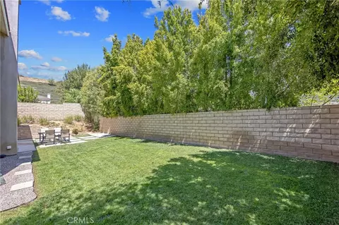 Exterior - 21809 Taylor Ct, Santa Clarita, CA 91390 photo 6 of 9
