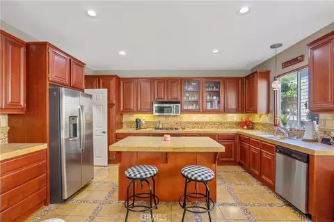 Kitchen - 21809 Taylor Ct, Santa Clarita, CA 91390 photo 1 of 4