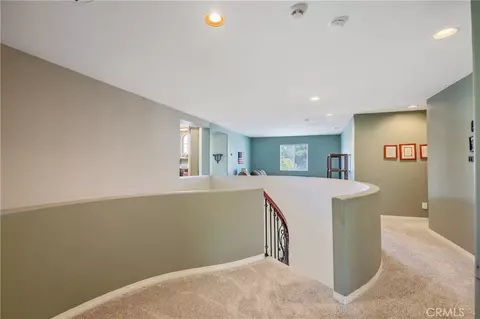 Entry Way - 21809 Taylor Ct, Santa Clarita, CA 91390 photo 5 of 8