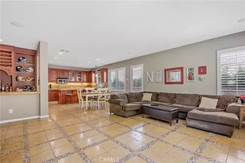 Living - 21809 Taylor Ct, Santa Clarita, CA 91390 photo 6 of 6
