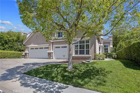 Exterior - 21809 Taylor Ct, Santa Clarita, CA 91390 photo 2 of 9