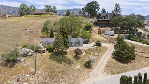 23500 Lakeview, Tehachapi, CA 93561 photo 4